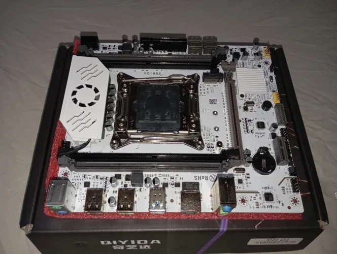 Placa-mãe QIYIDA X99 D4 LGA 2011-3 DDR4