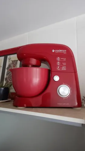 Batedeira Cadence vermelha 110v
