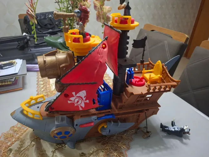 Navio pirata.