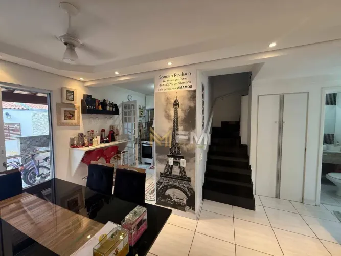 Sobrado com 3 dormitórios à venda, 120 m² por R$ 570.000,00 - Villa Flora - Hortolândia/SP