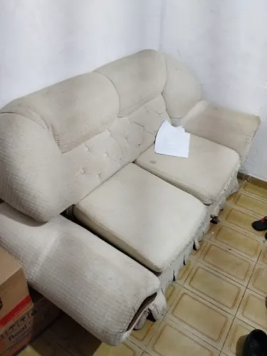 Sofá com dois lugares desmontável cor creme