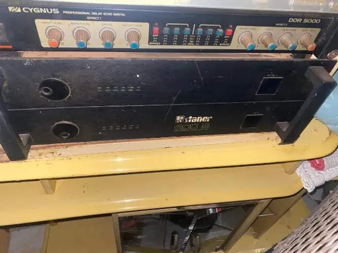 Amplificador de potência Staner, modelo 800S