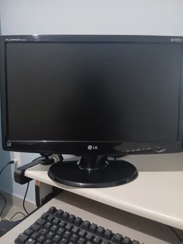 Monitor LG 22" VGA