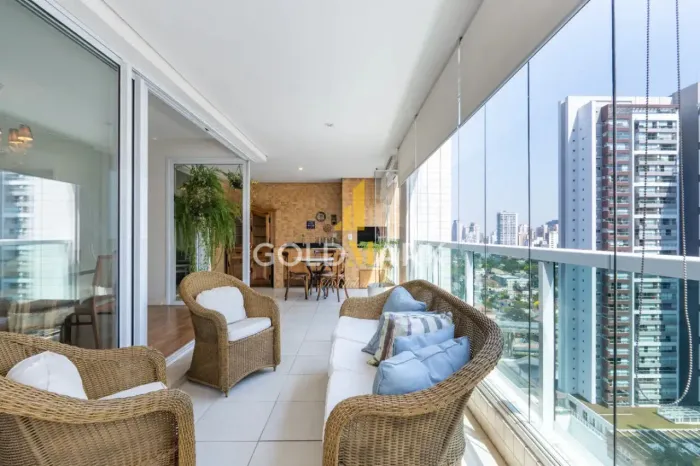 Campo Belo Apartamento à venda- 161 metros 3 suítes 3 garagens condomínio Clube
