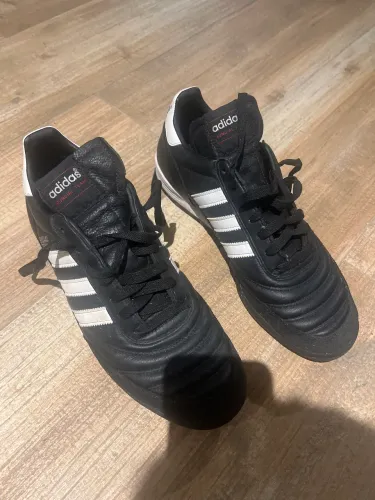 Chuteira mundial team adidas society