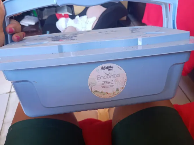 Mamadeira nova e kit  organizador para bebê  valor promocional 50 reais 