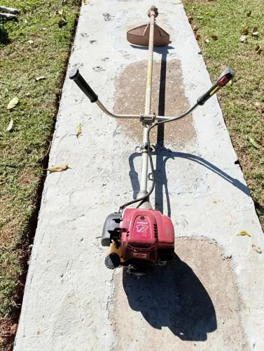 Roçadeira Honda