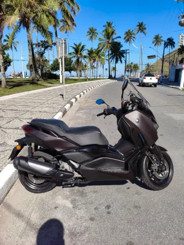 XMAX 300 Connected 2026
