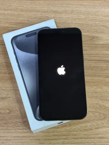 VENDO iPhone 15 Pro Max - 256GB