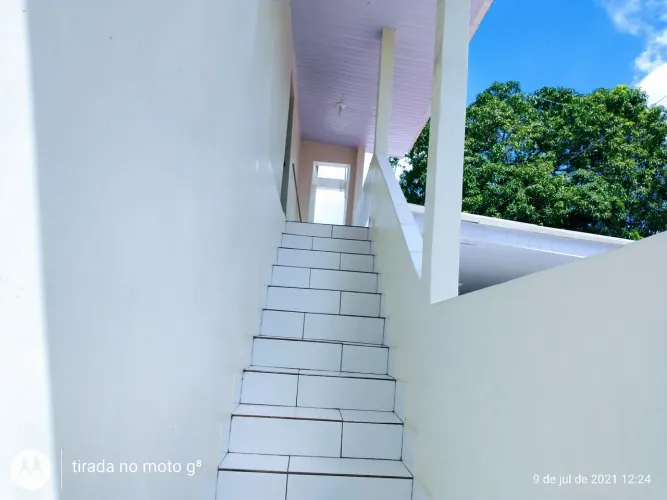 Vendo uma casa com 4 kitnetes