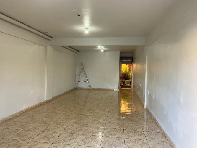 Alugo ponto comercial ! Na Cândido Mendes !