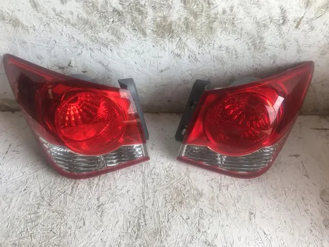 Lanternas traseiras Cruze sedan 2012