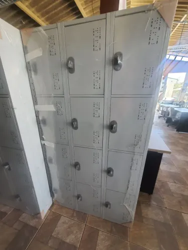 Armário guarda volume em aço 12 portas - Novo