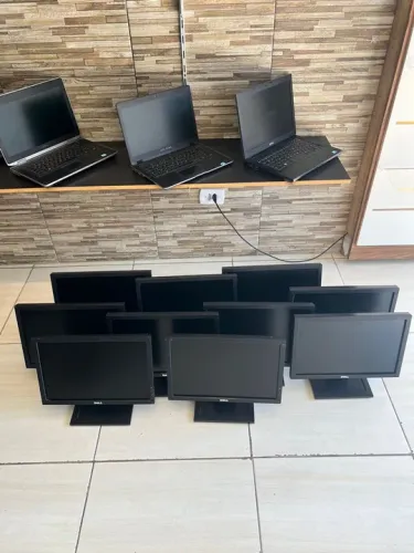 Lote 10 monitores DELL 17 polegadas Wide