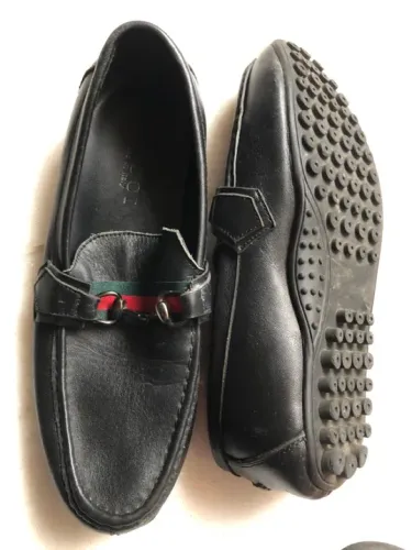 Sapatos sociais masculinos pretos GUCCI 