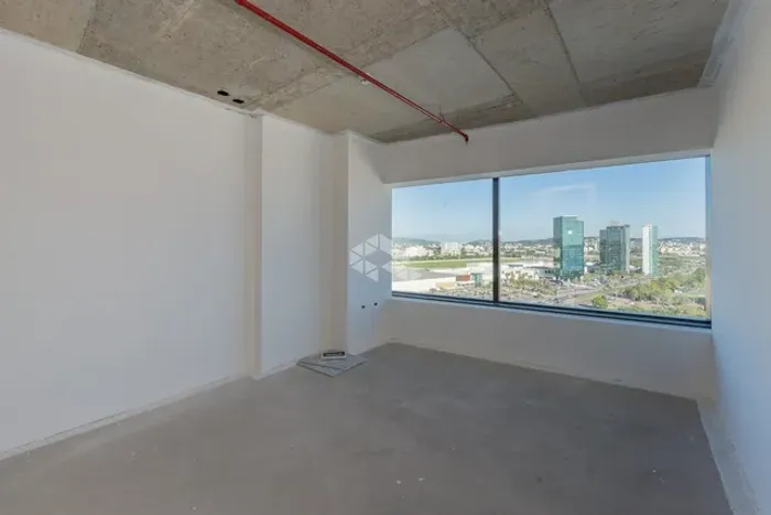 Sala comercial no Praia de Belas, no setor Office do condomínio Pontal.