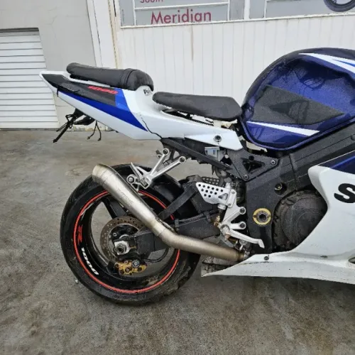 Sucata de moto para retirada de peças Suzuki GSXR 1000 2005 