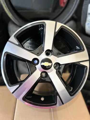 Jogo de rodas r15 novas modelo Onyx VIX PNEUS