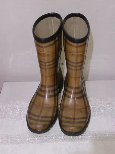 Botas de Chuva Burberry - Tamanho 38