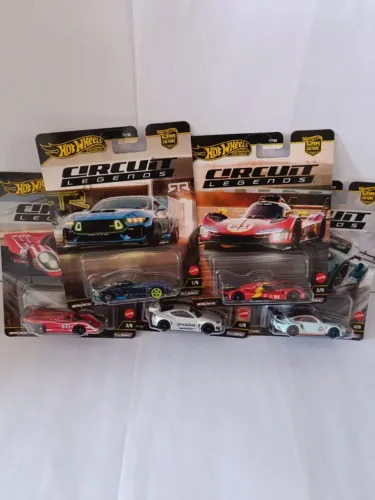 Hot Wheels Set 5 miniaturas - Circuit Legends