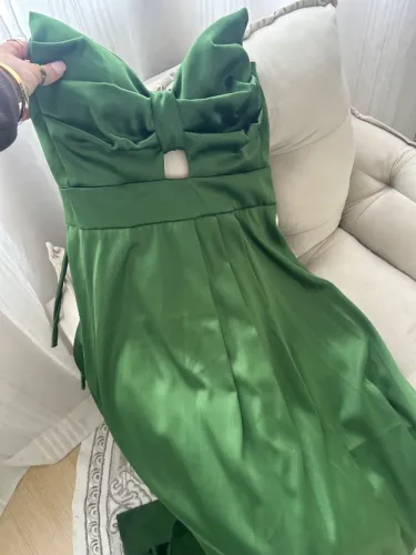 Vestido madrinha e bolsa dourada  R$80 
