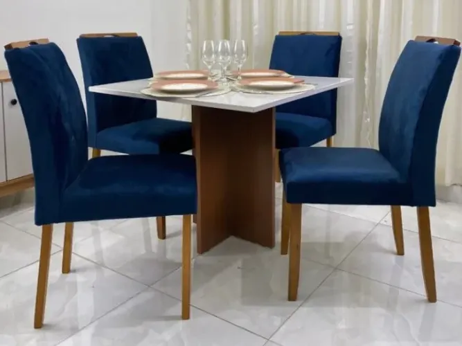 Mesa de Jantar com 4 cadeiras (0.90x0.90)