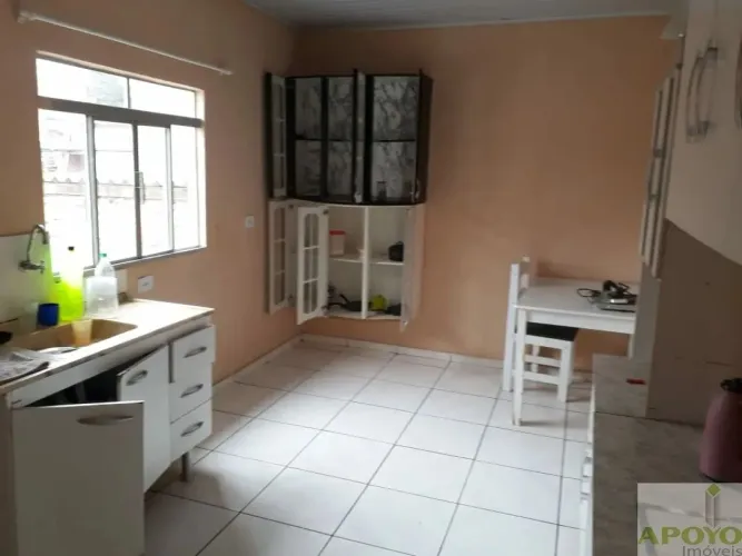 Capão Redondo 4 casas no terreno a 200 metros próxima Estação renda de 3.600,00