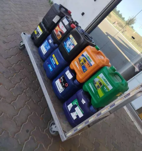 Óleo lubrificante/ hidráulico e graxas 