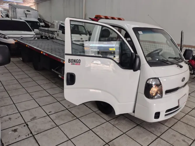 Reboque prancha ano 2014 Kia bongo