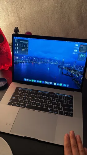 macbook pro 2019 15