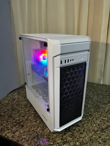 PC XEON TOP COM GTX 1050 TI RODANDO A MAIORIA DOS JOGOS