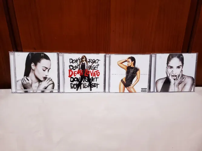 Cds Demi Lovato
