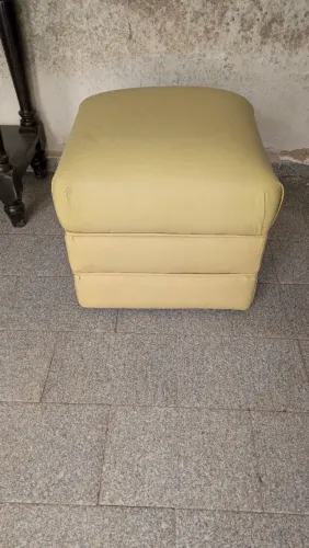 Pufe Quadrado Bege em Ótimo Estado (Puff / Banqueta) - Jardim Paulista