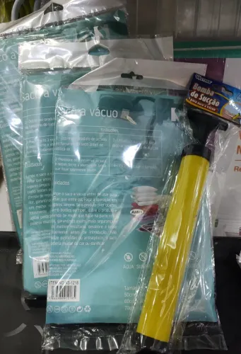 Kit bomba de sucção com 3un de saco vacuo roupa 