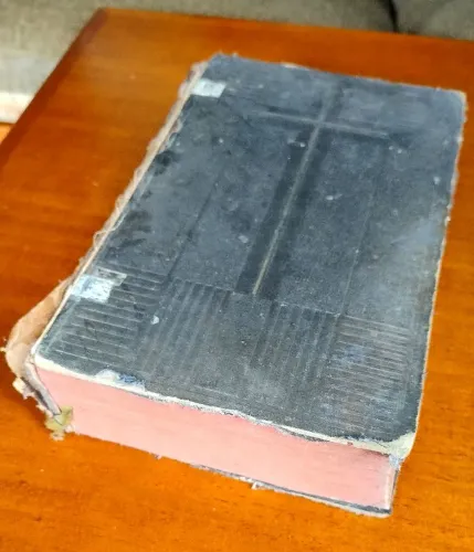 Bíblia antiga impressa na Alemanha 1952, completa tradução Martin Luther