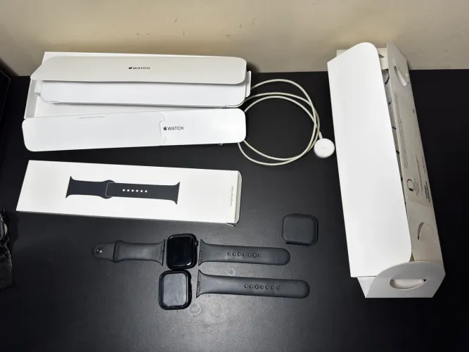 Apple Watch Series 8 45mm Wi-Fi + GPS