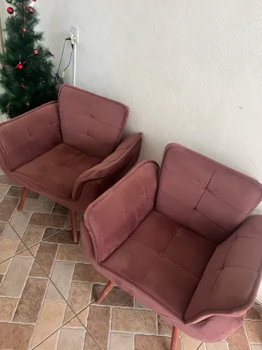 Duas poltronas 