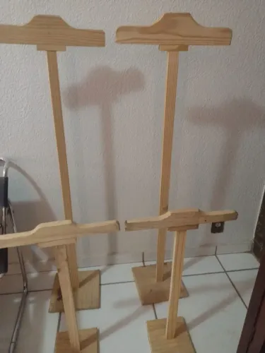4 manequins cabide infantil de madeira Novos 