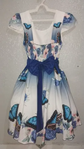 Vestido Infantil Bordado com Flores e Borboletas