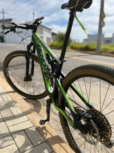 Bicicleta Full Suspension Oggi Cattura Pro Tam. P/M 2019 (Usado)