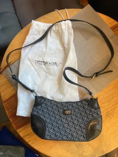 Bolsa de Ombro Victor Hugo Original