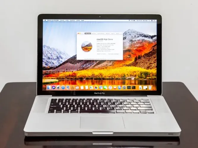 Mac Book Pro 15 polegadas - 8GB