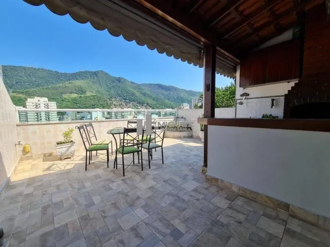 Cobertura duplex à venda na Tijuca, próxima ao Metrô Uruguai! Com 4 quartos (1 suíte) e 2