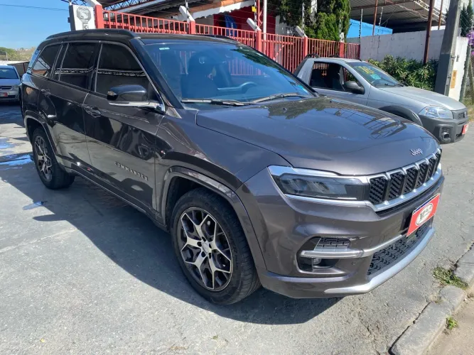 Commander Overland 2022