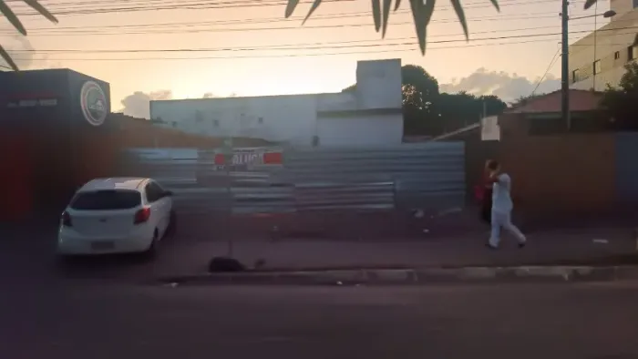 Locação de terreno na principal do Valentina