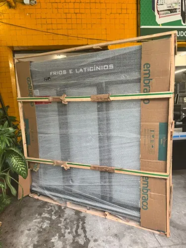 Balcão auto serviço refrigerado 3 portas - tamanho 2,00 - marca polofrio