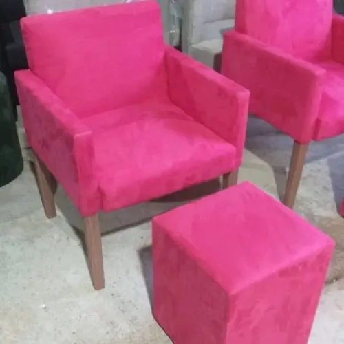 Poltrona em Tecido suede