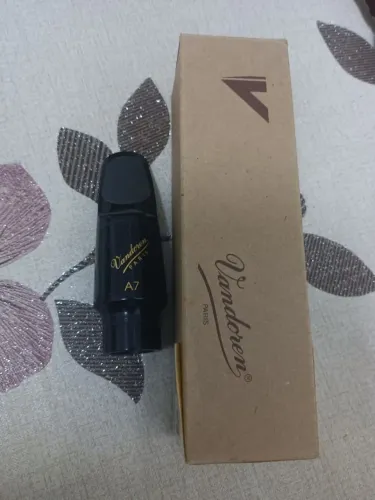 Boquilha Vandoren V16 A7 para Sax alto