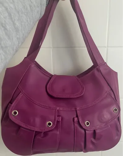 Bolsa de ombro roxa