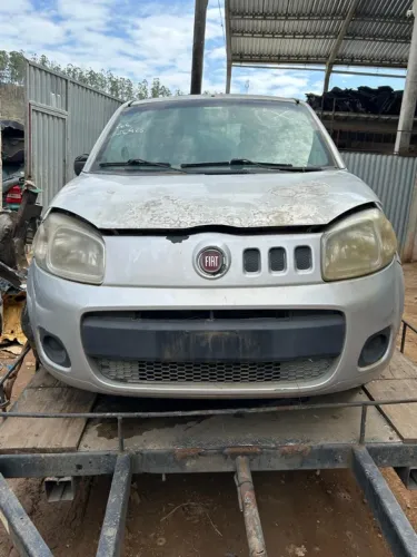 FIAT UNO MILLE 2010/2011 ( PARA VENDA DE PEÇAS )